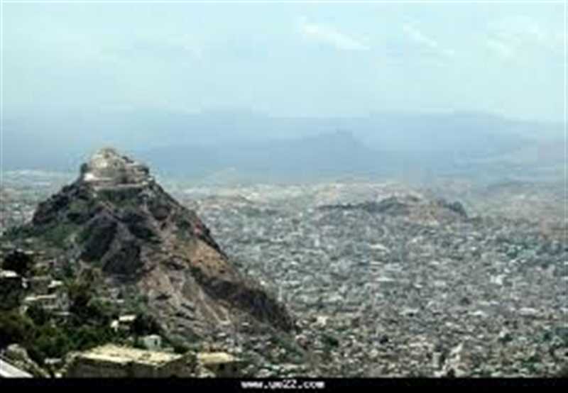 أحزاب تعز تطالب الرئاسة باتخاذ موقف حازم تجاه التصعيد الحوثي والصمت الأممي.