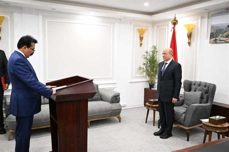 اللواء العواضي يؤدي اليمين الدستورية محافظا لمحافظة الجوف