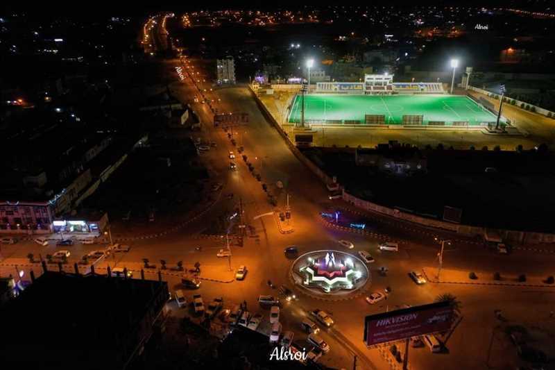 استمرار مشاريع التنمية والبناء ، ورصف وتشجير مدينة مارب.