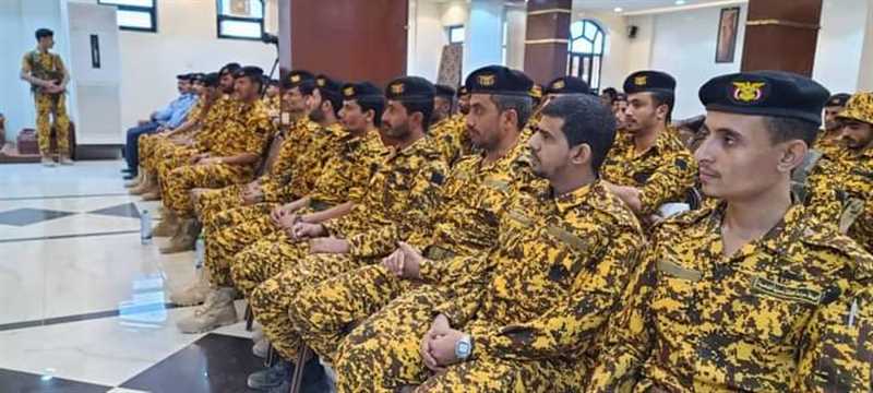 مأرب.. شرطة المنشآت تكرم أوائل خريجي الدورات التخصصية