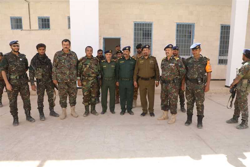 اللجنة العسكرية والأمنية تختتم زيارتها الميدانية إلى هيئات ودوائر وزارة الدفاع والمناطق  والوحدات الأمنية بمأرب.