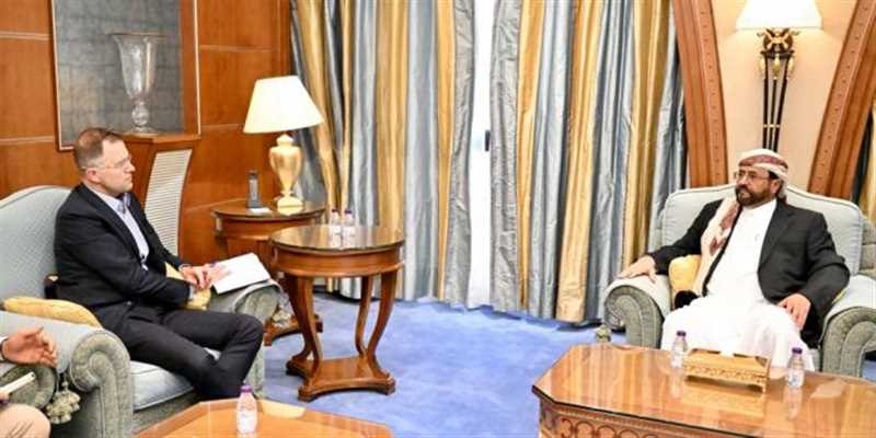 خلال لقاءه  السفير الألماني اللواء العرادة يجدد دعم المجلس الرئآسي لكافة جهود االسلام.