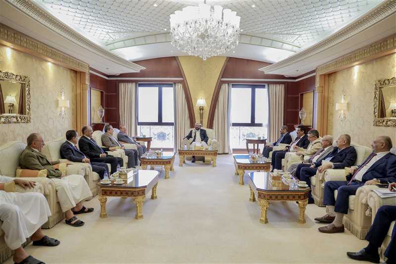 خلال لقاءه رئيس البرلمان ورؤساء الكتل..اللواء العرادة يؤكد على أهمية قيام المؤسسات الدستورية بواجباتها