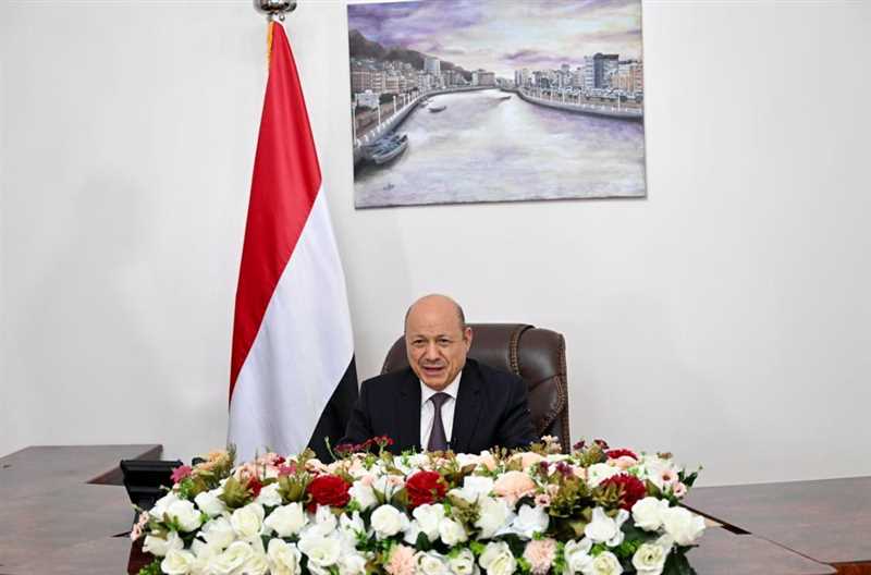 رئيس مجلس القيادة العليمي يتوقع  الحصول على تمويلات من المملكة الشهر الجاري لدعم الإصلاح الاقتصادي وتعزيز استقرار العملة والحد من عجز الموازنة.