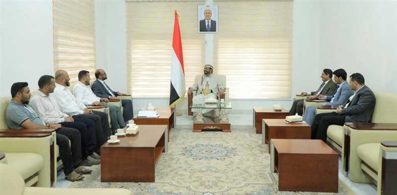 العرادة يلتقي برئيس وفريق مؤسسة التواصل للتنمية الإنسانية .