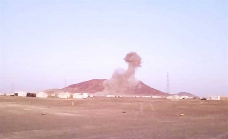 مليشيا الحوثي تستهدف مخيم الميل للنازحين بمارب .