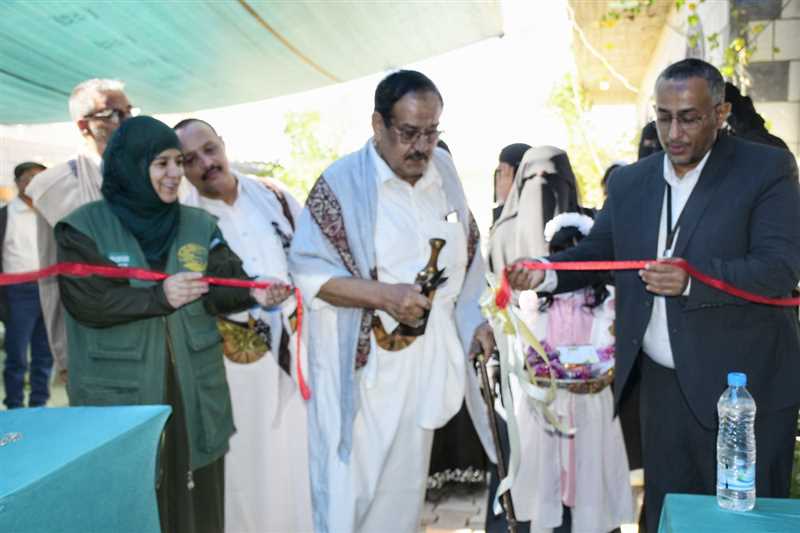 وكيل مأرب خلال افتتاح بازارا نسويا لمنتجات الناجيات من العنف..المرأة هي الاكثر تضررا من الحرب التي اشعلتها مليشيا الحوثي.