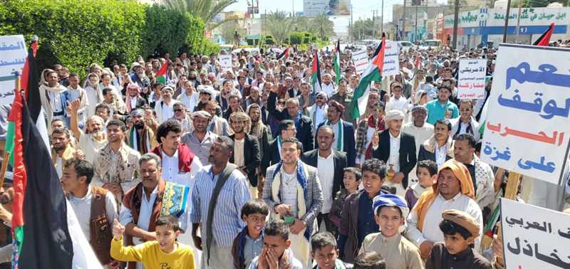 مأرب ..وقفة تضامنية مع الشعب الفلسطيني تحيي صمود المقاومة وتشيد بموقف حكومة جمهورية جنوب أفريقيا .