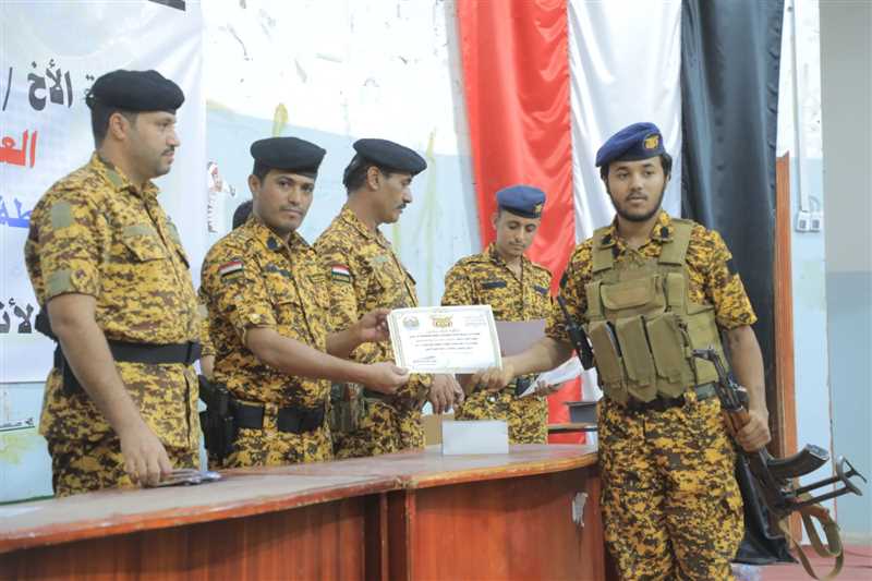 شرطة حراسة المنشآت بمأرب تختتم أنشطتها الرمضانية وتكرم المبرزين