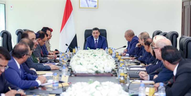 الحكومة الشرعية تلغي قرارات البنك المركزي